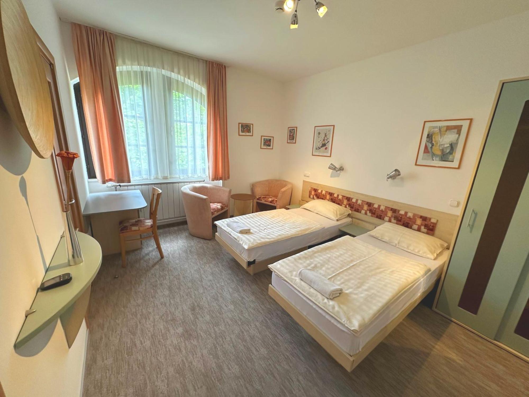 Imola Garden Vendeghaz Hotel Balatonfured Exterior photo